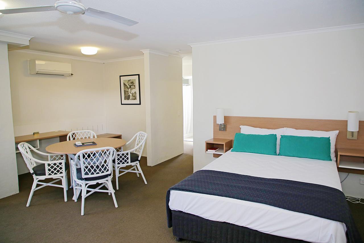 Darcy Arms Hotel Motel Gold Coast Extérieur photo