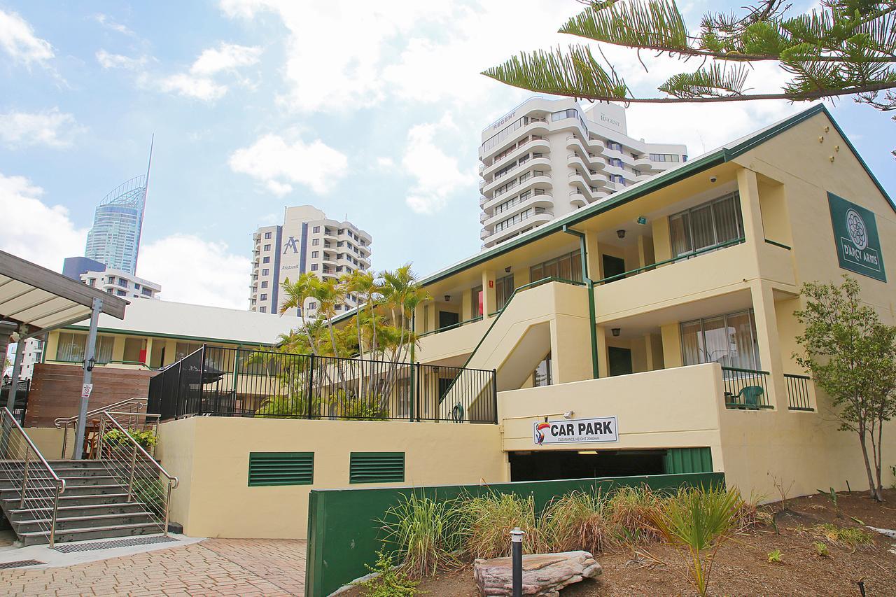 Darcy Arms Hotel Motel Gold Coast Extérieur photo