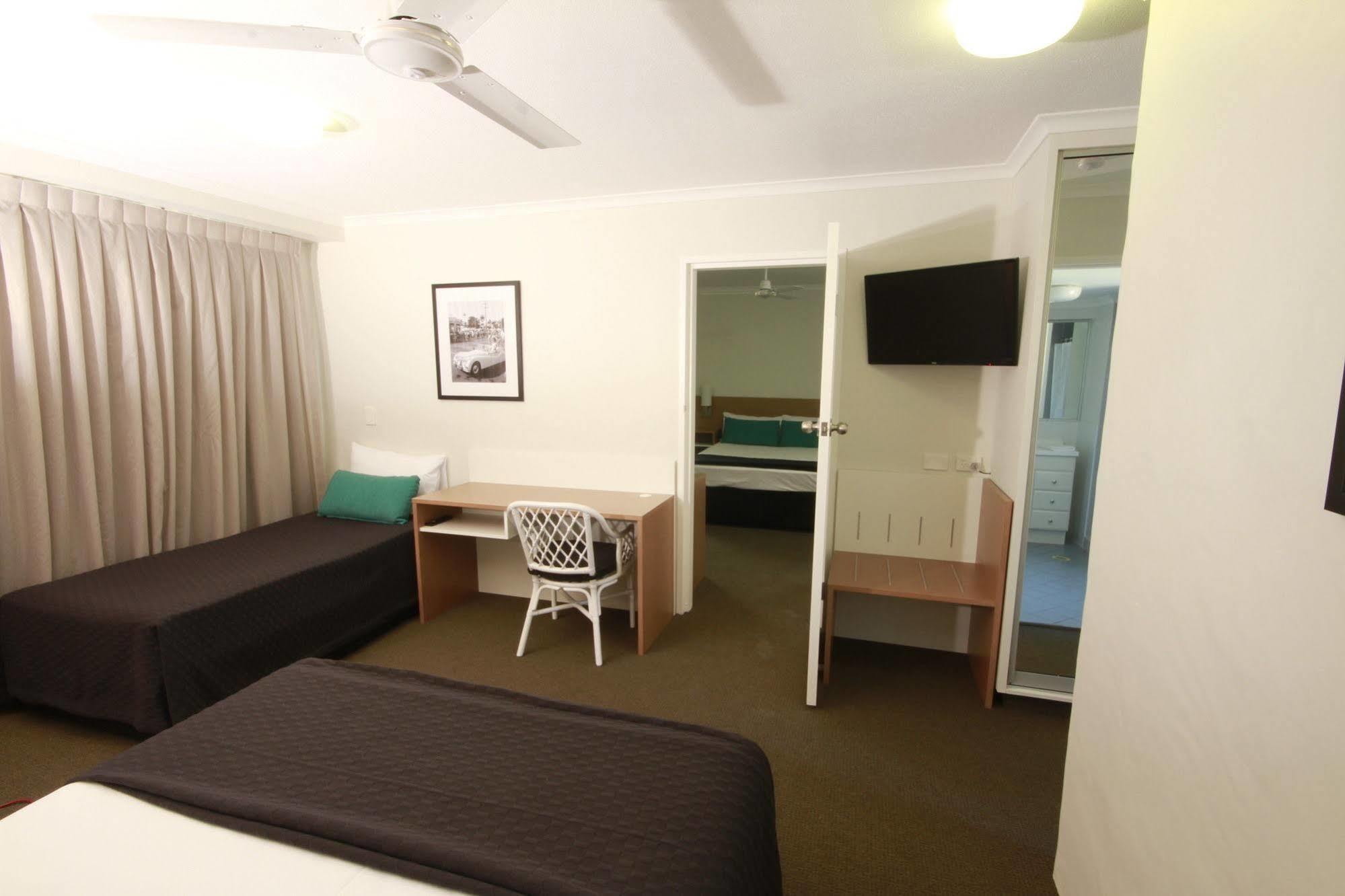 Darcy Arms Hotel Motel Gold Coast Extérieur photo