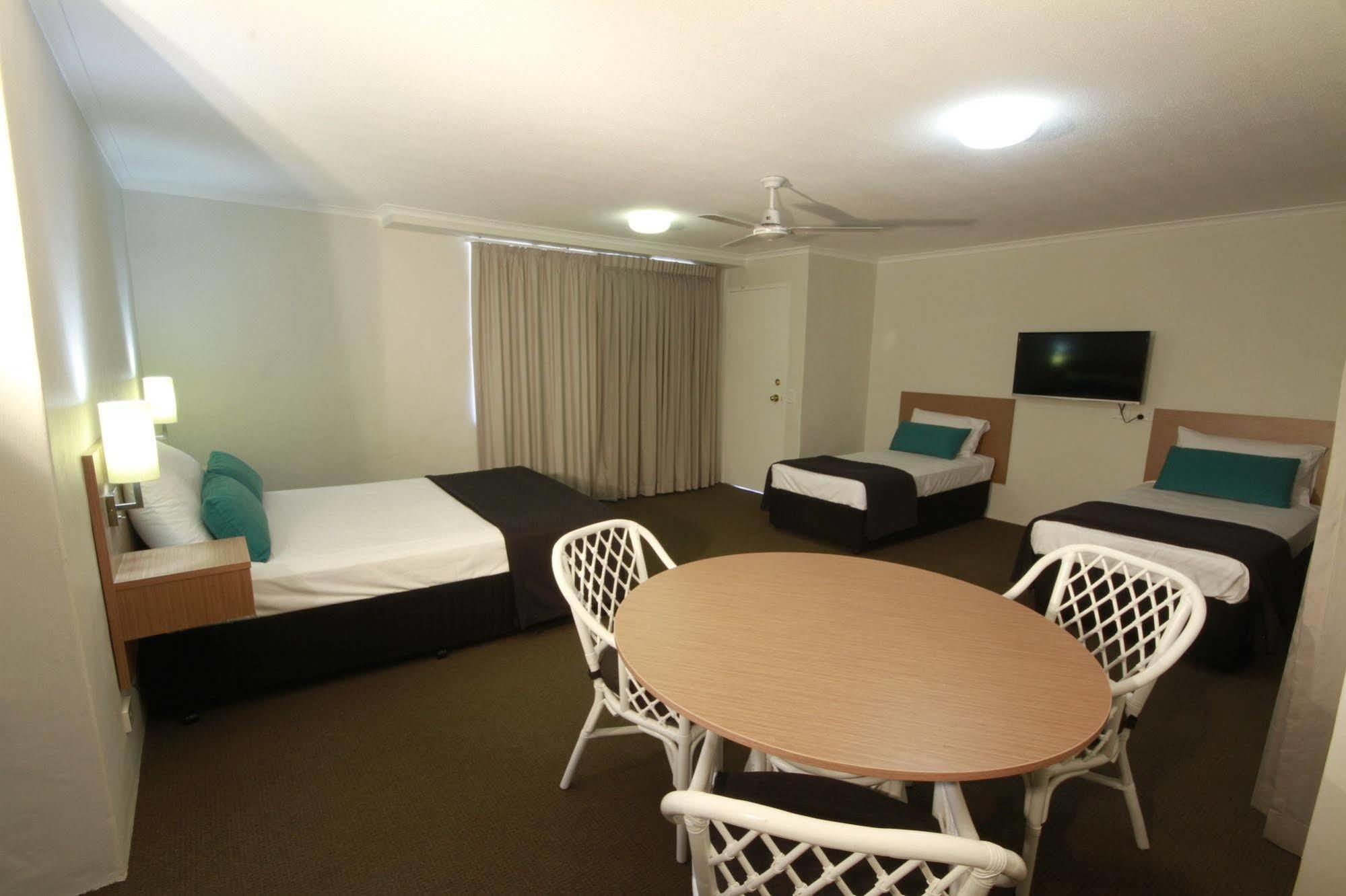Darcy Arms Hotel Motel Gold Coast Extérieur photo
